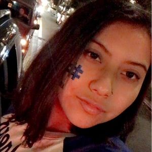 Meet your Posher, Desirey